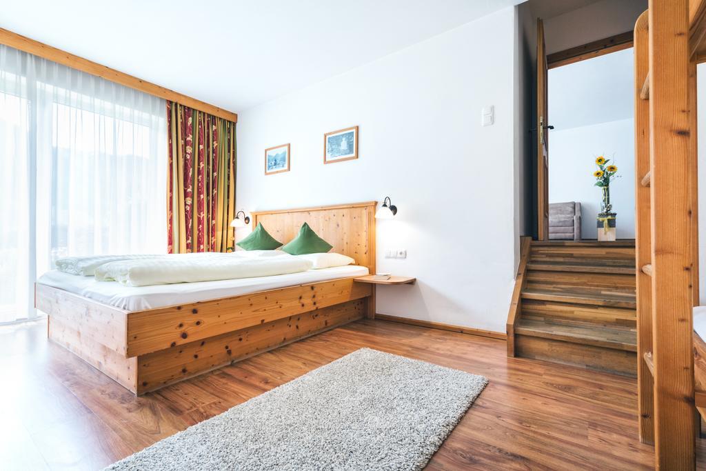 Apparthotel Alpenchalet Neukirchen am Großvenediger Exterior foto